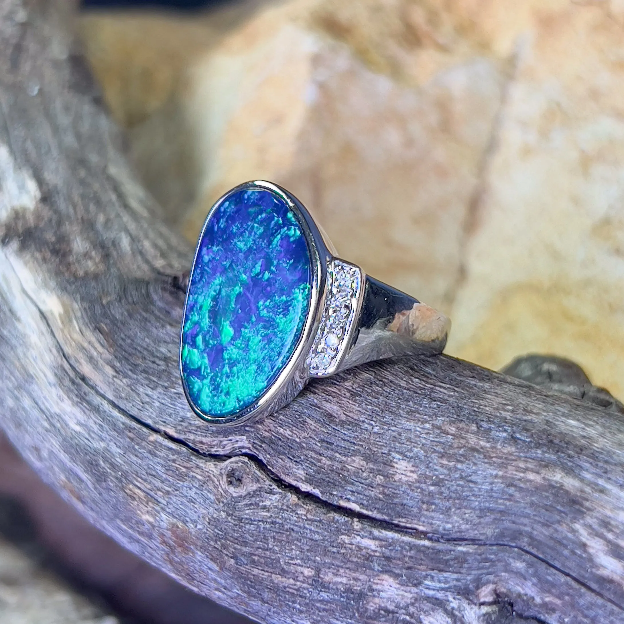 14kt White Gold Blue Green Opal doublet diamond ring