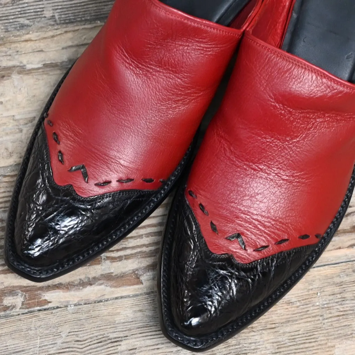 Stallion Ladies Red Calf Mule (slider) W/Black Croc Wing and Buckstitching