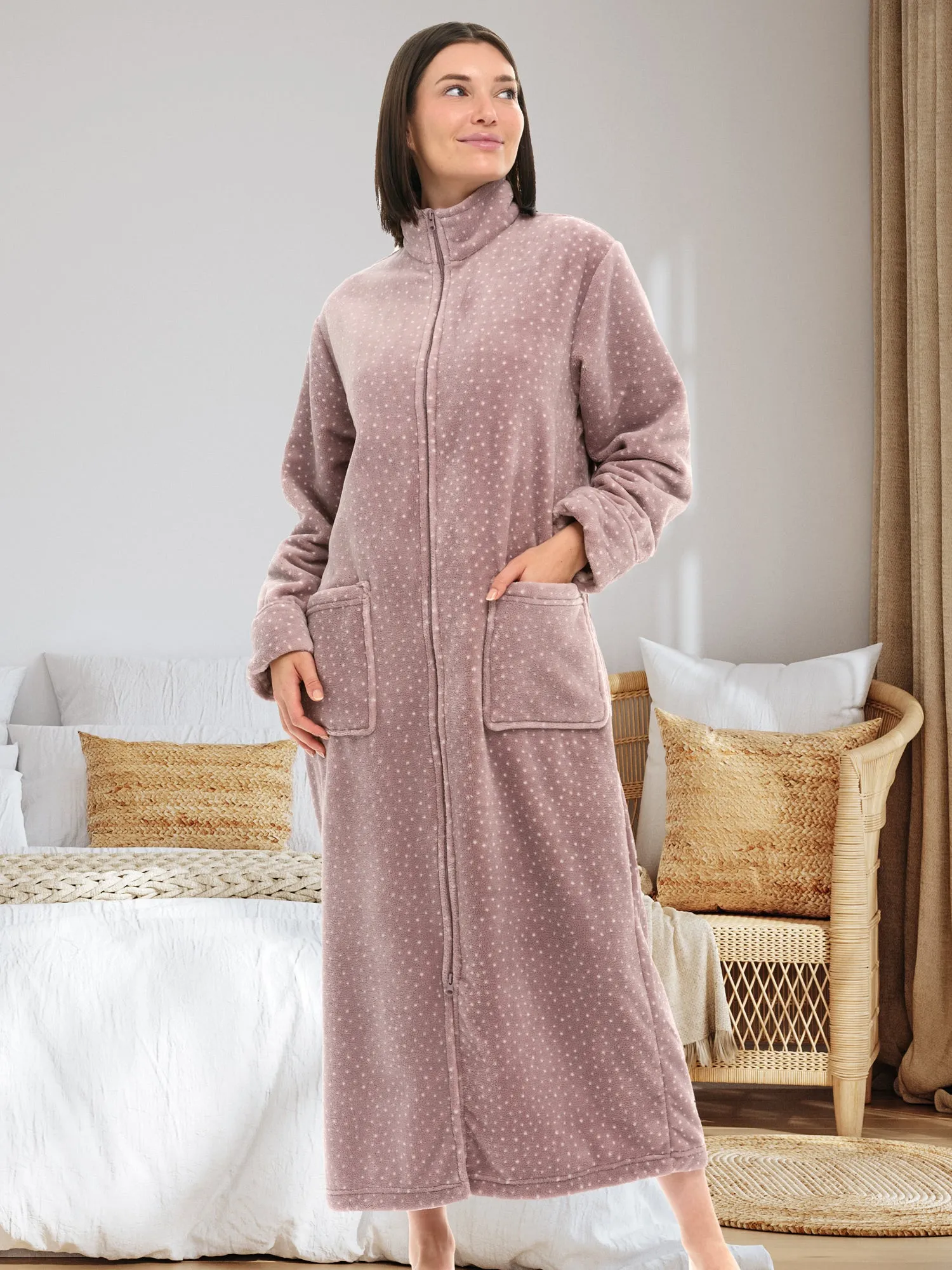 Women's Zip Up Plush Robe, Oversized Bathrobe with Two Way Zipper